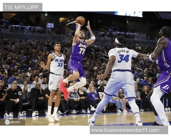 东契奇荣膺3月20日NBA最佳球员展现超凡实力引领球队胜利